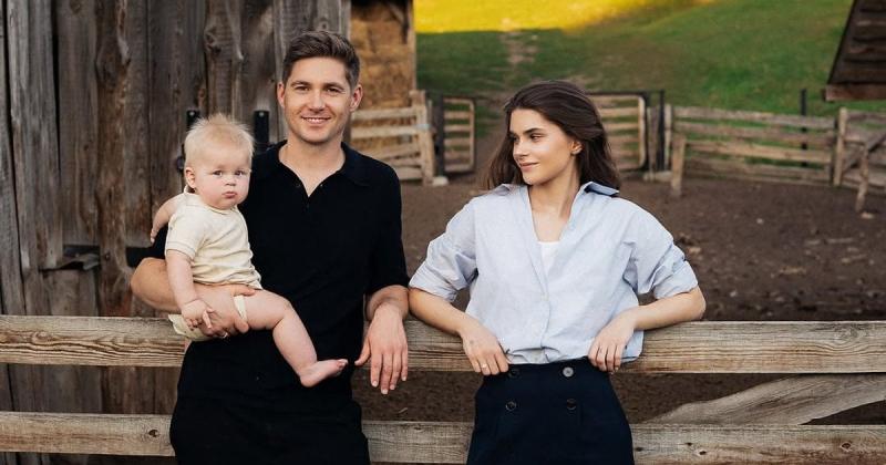 Дружина Остапчука розповіла про здоров'я їхнього 11-місячного сина: