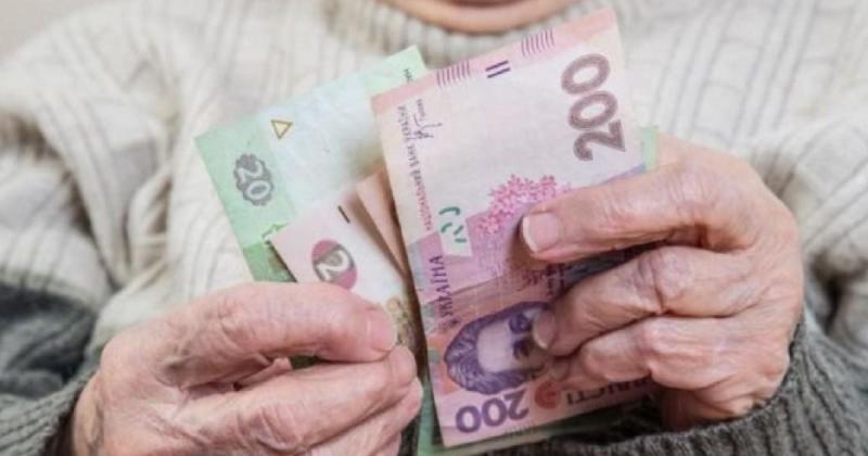 У 2026 році уряд планує знизити пенсії: хто першочергово позбудеться частини своїх виплат?