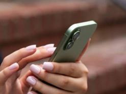 Шахраї намагаються обманути користувачів Apple за допомогою підроблених SMS та телефонних дзвінків.