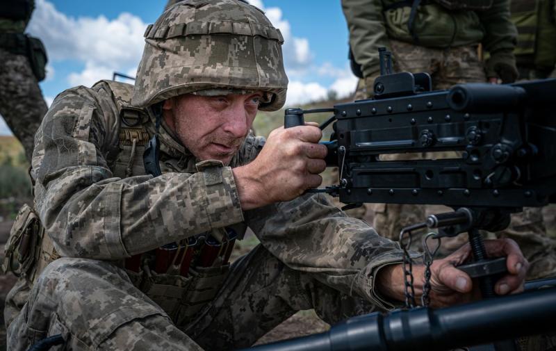 На фронті зафіксовано близько 160 бойових зіткнень протягом доби, з яких третина відбулася на Покровському напрямку, повідомляє Генеральний штаб.