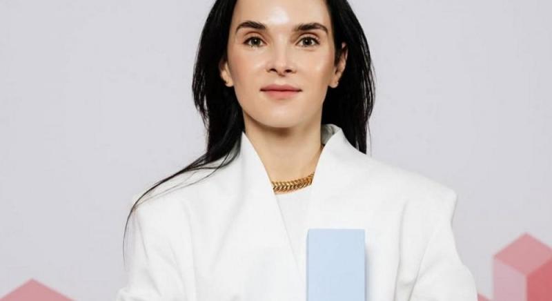 Дружина ведучого Мірошниченка поділилася успіхами своєї прийомної доньки (фото)