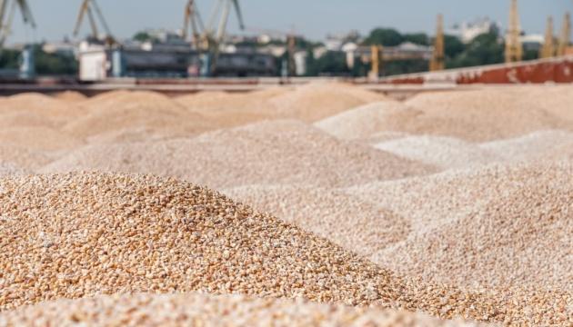 У листопаді Україна відправила на експорт 5 мільйонів тонн сільськогосподарських товарів, повідомляє УКАБ.