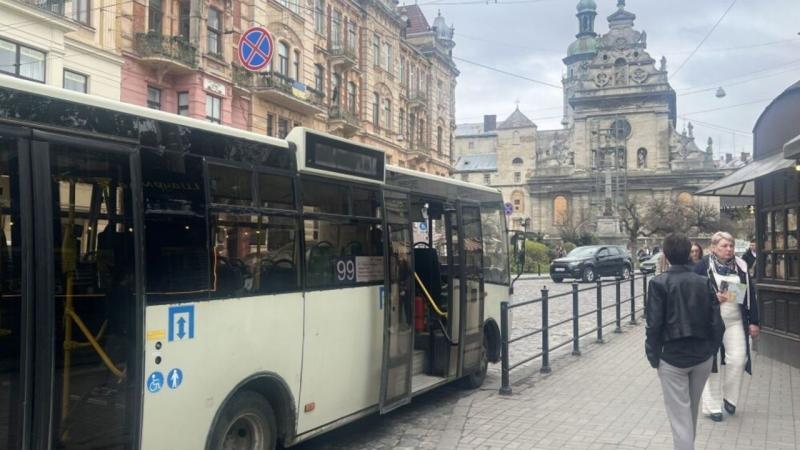 Маршрут № 99 у Львові змінює свій графік і буде здійснювати поїздки лише під час проведення великих заходів у скансені.