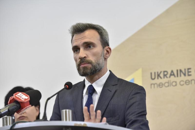 Мільйони в активах і статус