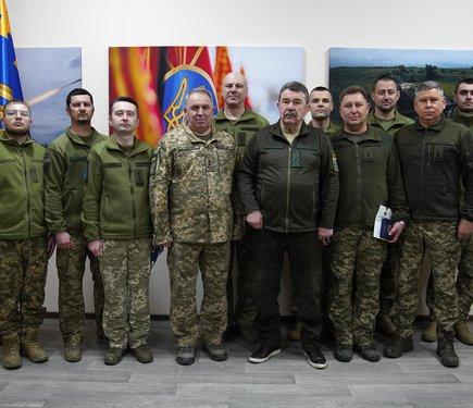 Екс-міністра Кузьмука усунули з позиції радника головнокомандувача Сил територіальної оборони.