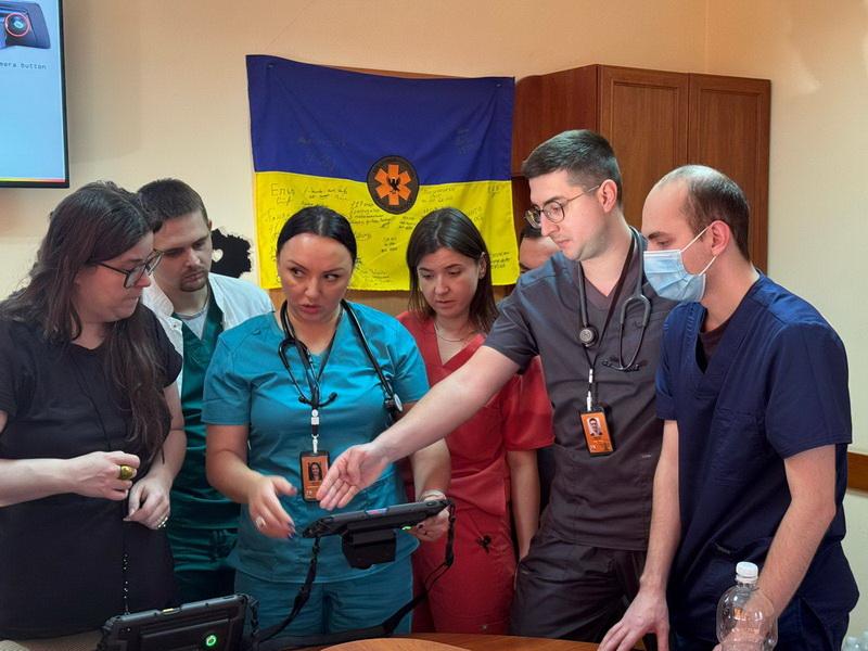 Франківська лікарня отримала від благодійників тепловізор, який дозволить швидше проводити діагностику.