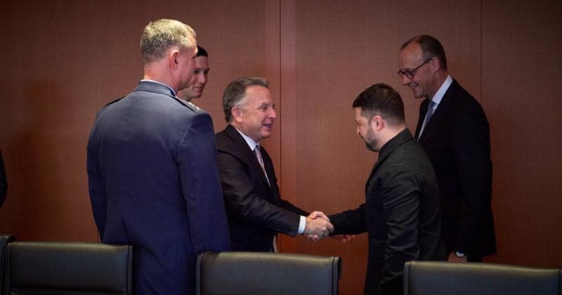 У Берліні стартувала зустріч між Зеленським, Мерцом та спецпредставниками США Віткоффом і Кушнером – ось перші знімки.