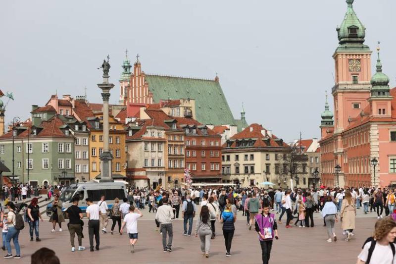 Опитування показало, що 96% польських громадян не мають надії на швидке закінчення війни в Україні.