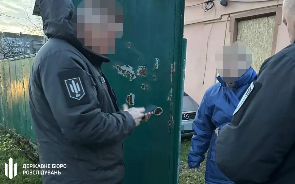 Державне бюро розслідувань виявило підроблені виплати у військовій частині на території Київської області, які перевищують 15,5 мільйона гривень | Основні новини України.