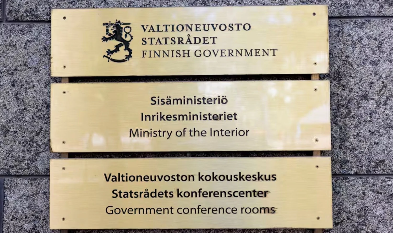 Фінляндія суттєво змінює умови для отримання постійного дозволу на проживання, починаючи з 2026 року | УНН