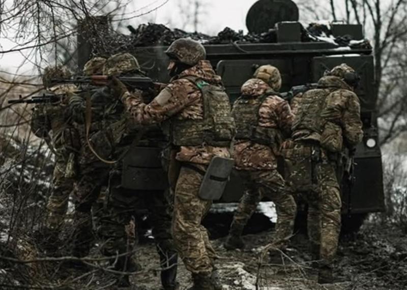 Бої ведуться на семи різних фронтах, повідомляє Генеральний штаб.