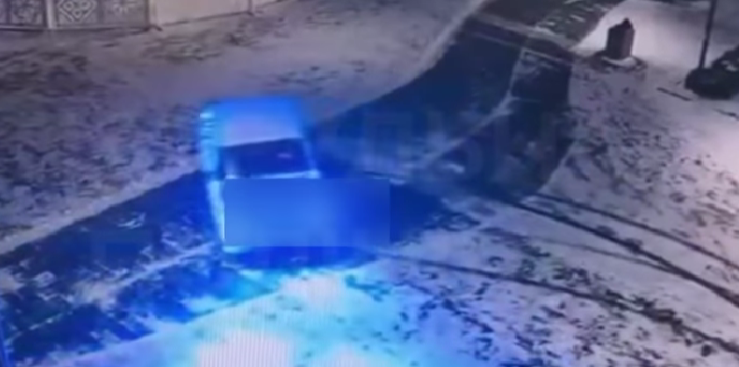 У серці Львова молодий водій, якому всього 22 роки, виконував дрифт поблизу новорічної ялинки.