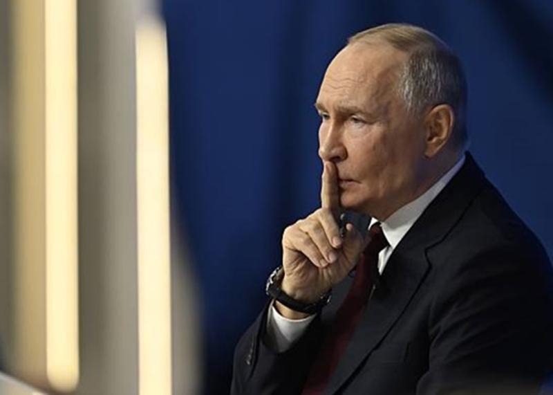 В минулому році Путін класифікував близько 50% своїх указів.