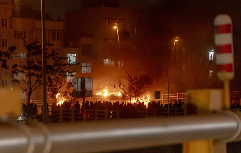 Від демонстрацій до громадянського конфлікту? Чотири з половиною можливих розвитків подій для Ірану.