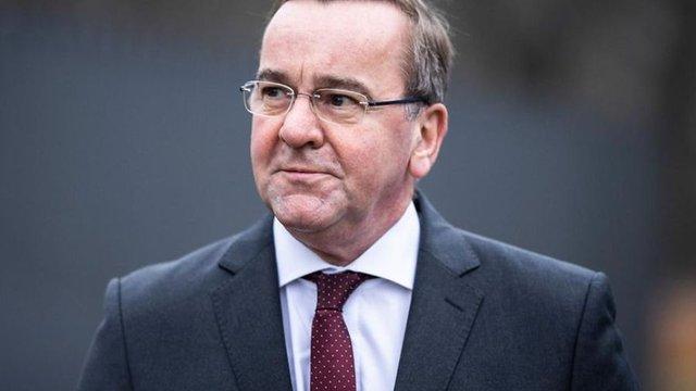 Міністр оборони Німеччини заявив, що наразі немає свідчень про те, що Росія має реальні наміри щодо встановлення миру.