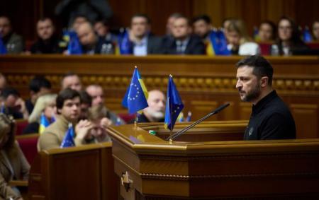 У Зеленського прокоментували інформацію Financial Times щодо виборів і референдуму в Україні.