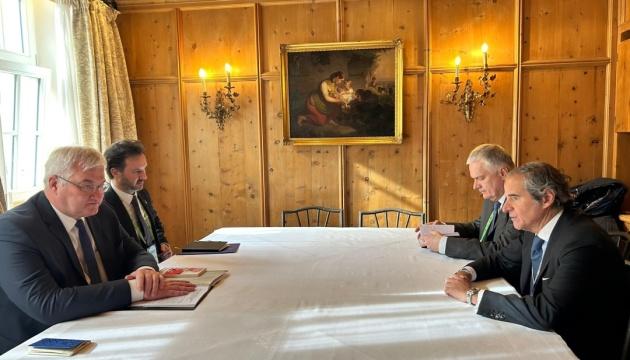 Сибіга в Мюнхені поділився з Гроссі інформацією про свіжі атаки Росії та ядерну небезпеку для Європи.