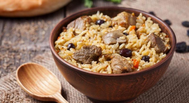 Два унікальні рецепти плову для мультиварки та каструлі: сусіди не зможуть встояти перед неперевершеним ароматом!