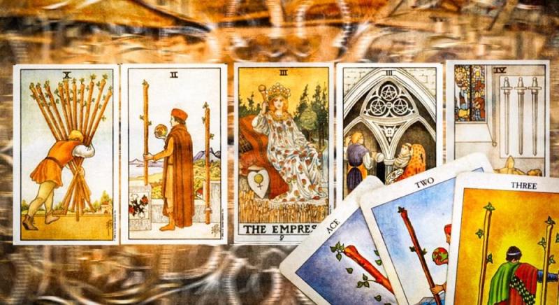 Гороскоп на 15 лютого за картами Таро: Ракам - отримайте важливі підказки, Дівам - навчайтеся цінувати кожну мить.