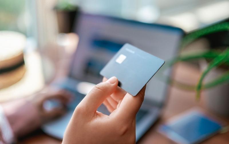 Без пені та додаткових витрат: як військовослужбовці та їхні близькі можуть призупинити виплату кредитів.