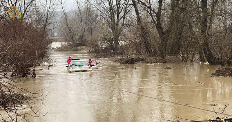 В Україні існує небезпека виникнення паводків: які області знаходяться під загрозою?