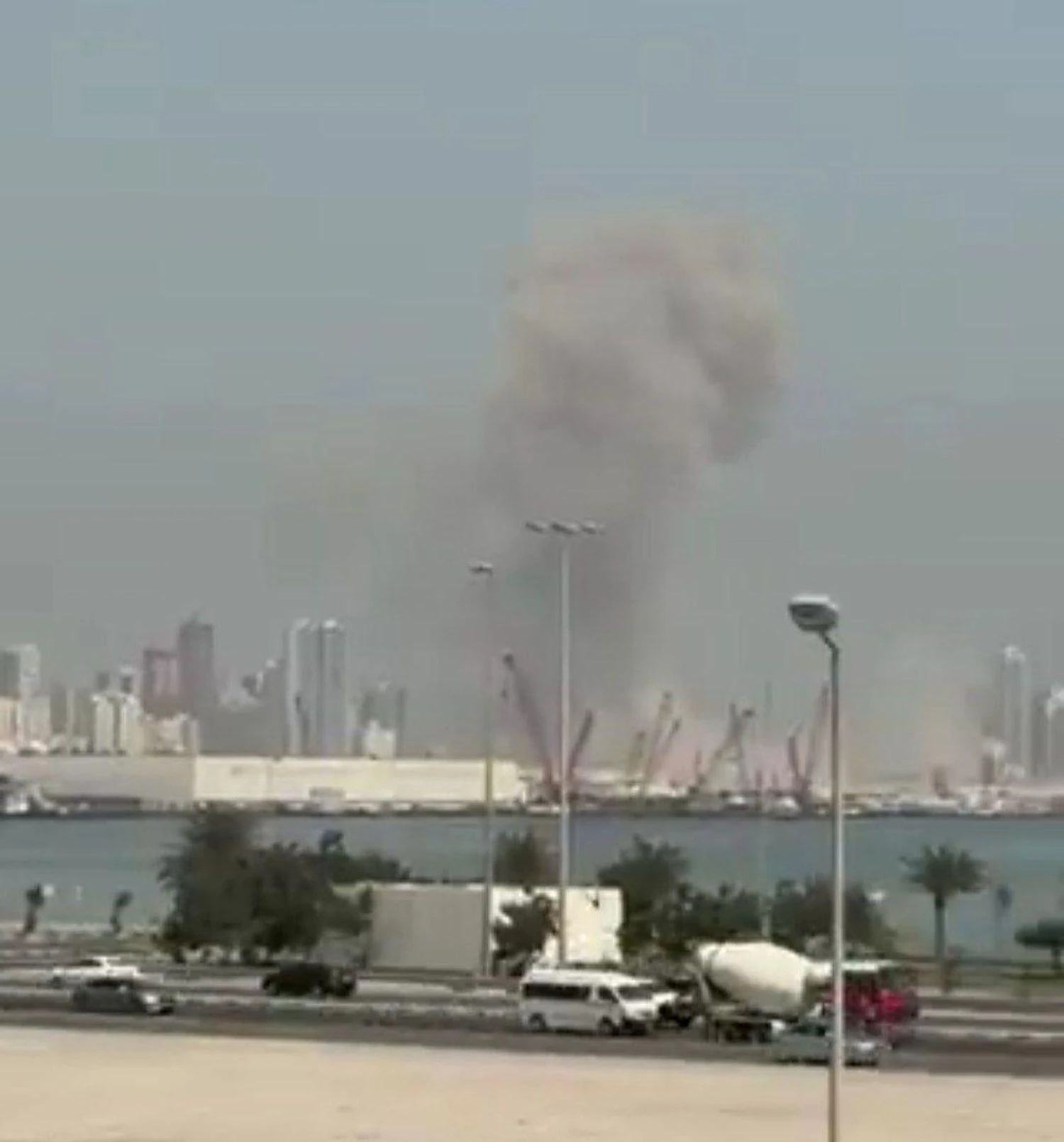 Іран завдає ударів по американським військовим базам, а також здійснює атаку на авіаносець США | УНН