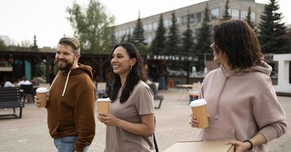 Давайте розглянемо правило написання: як правильно вживати - 