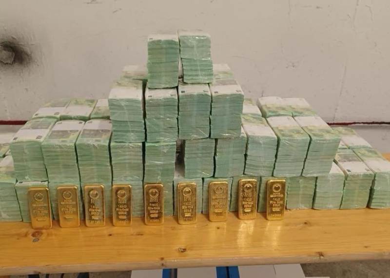 Автоматичний удар по собі: які наслідки чекають на Орбана після розкрадання коштів Ощадбанку.