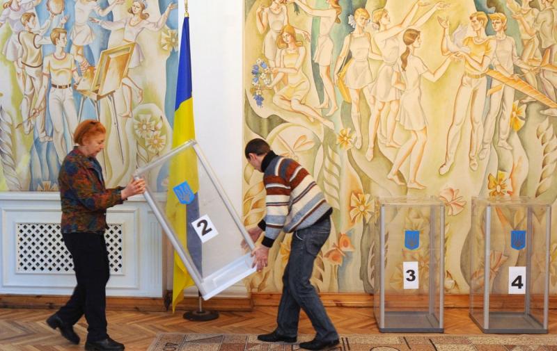 Без можливості голосувати? Українці висловили рішучу позицію щодо виборів для 