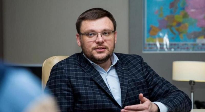 Колишній прокурор САП закликає до відставки керівника НАБУ Кривоноса через скандали, пов'язані з його дитиною та земельними питаннями.