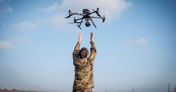 Львівська компанія з капіталом у 300 тисяч гривень здобула тендери на поставку безпілотників на суму 23,5 мільйона гривень.