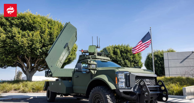 Сполучені Штати продемонстрували автономну систему Leonidas AGV, призначену для нейтралізації роїв безпілотників.