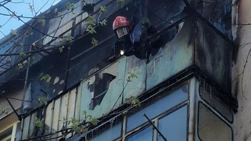 У Львові на Вербну неділю малюк ледь не знищив усю квартиру вогнем.