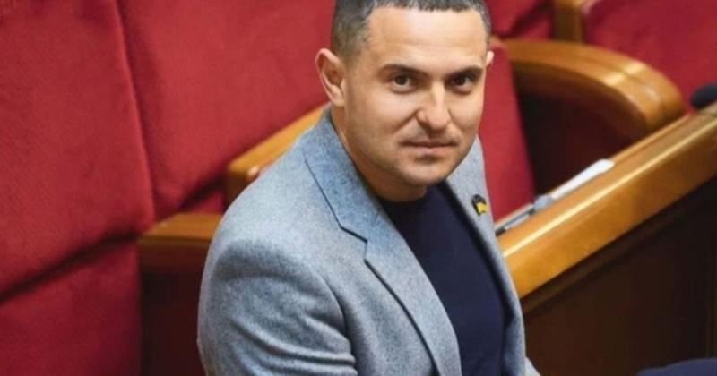 Народний депутат Куницький не повернувся на батьківщину та офіційно задекларував своє житло в Канаді — деталі ситуації.