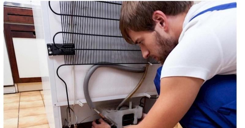 Що станеться з холодильником, якщо не очищати задню решітку протягом багатьох років?