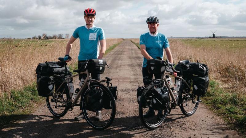 Веломандрівка по світу: пригоди Джорджа і Джоша Колерів - фоторепортаж.