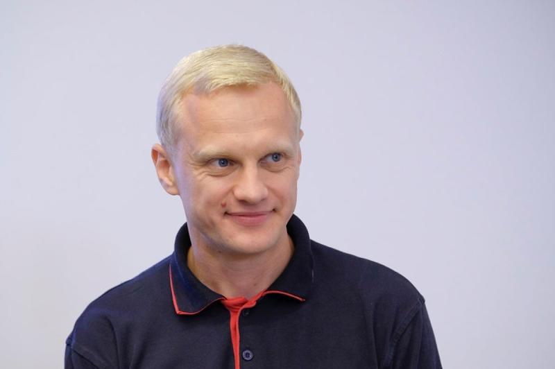 ЗМІ повідомляють, що Шабунін обіцяв повернути Україні кошти Лазаренка завдяки грантам, але існує ймовірність, що ці гроші могли бути використані для придбання ділянки землі для власних потреб.